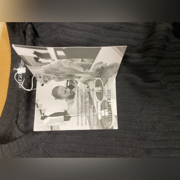 Long sleeve black rib dress w/pockets - Picture 9 of 12